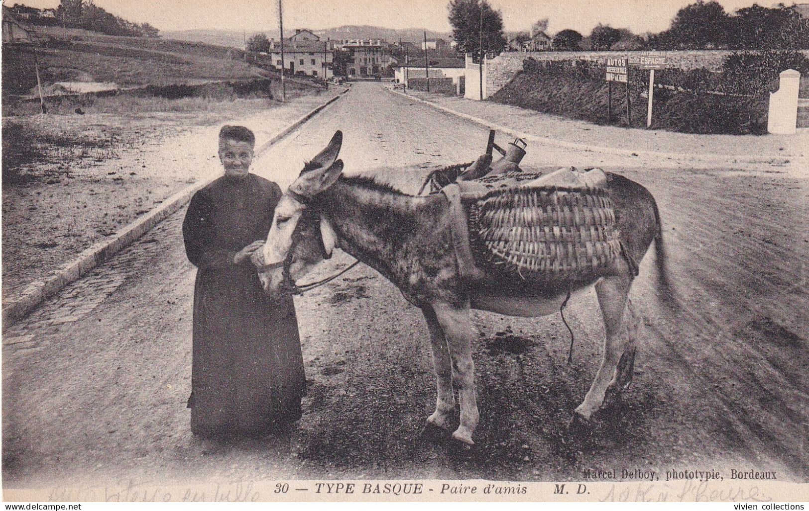 Types Basques (64 Pyrénées Atlantiques) Paire D'amis Femme Et Son âne Départ Pour Marché édit Delboy N° 30 Circulée 1915 - Other & Unclassified