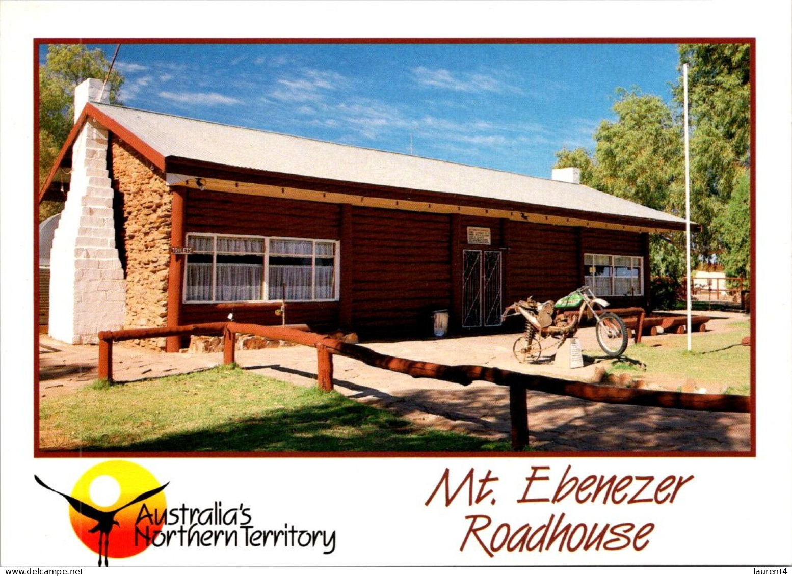 9-5-2024 (4 Z 33) Australia - NT - Mt Ebenizer Roadhouse (with Motorbike) - Hotels & Restaurants