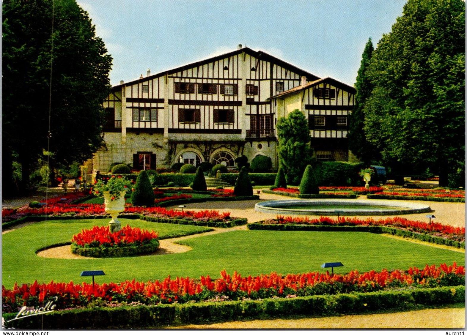 9-5-2024 (4 Z 35) France - Maison De Edmond Rostang In Cambo Les Bains - Vuurtorens
