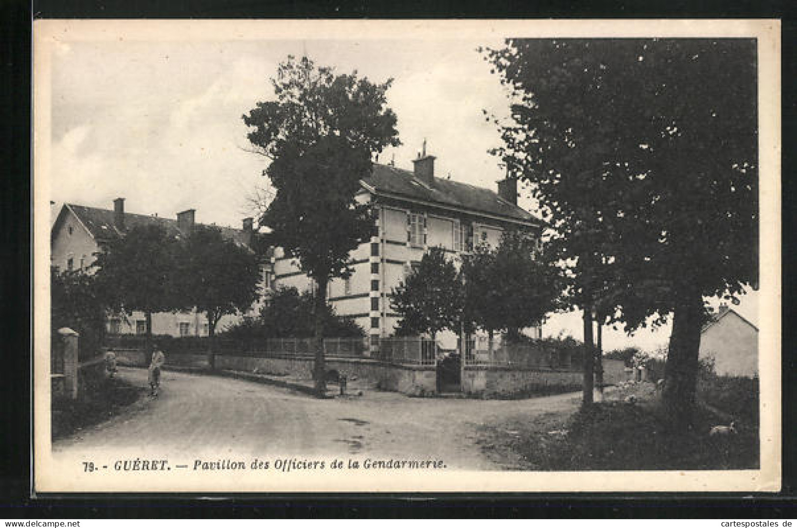 CPA Guéret, Pavillon Des Officiers De La Gendarmerie  - Guéret