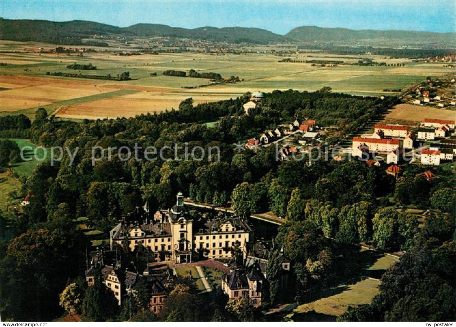 73164356 Bueckeburg Schloss Mit Mausoleum Fliegeraufnahme Bueckeburg - Bueckeburg