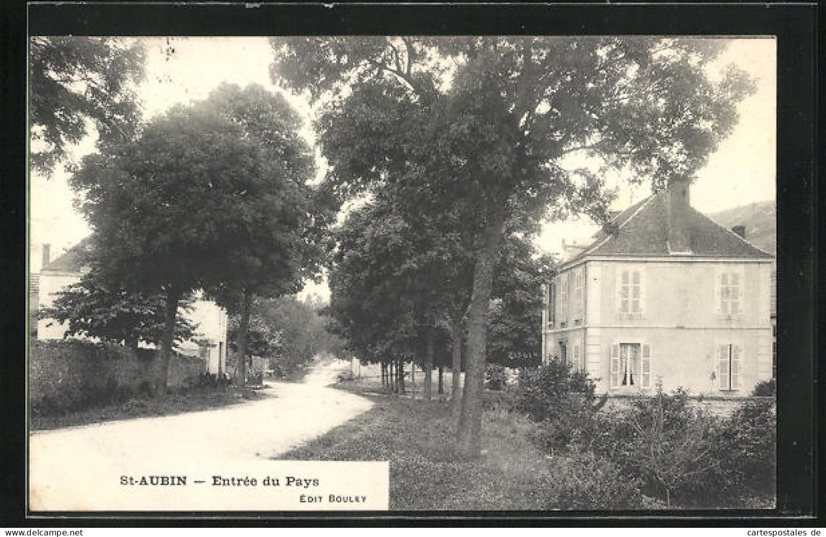 CPA Saint-Aubin, Entrée Du Pays, Une Rue  - Andere & Zonder Classificatie