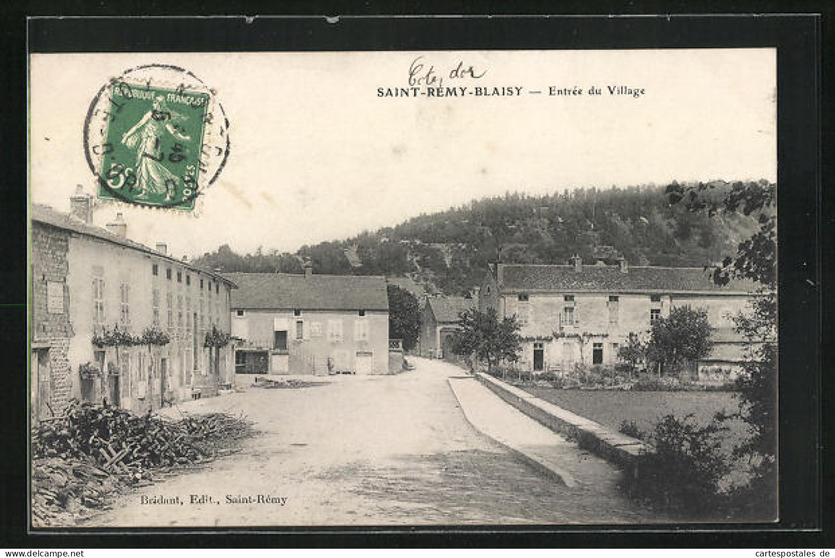 CPA Saint-Rémy-Blaisy, Entrée Du Village  - Autres & Non Classés