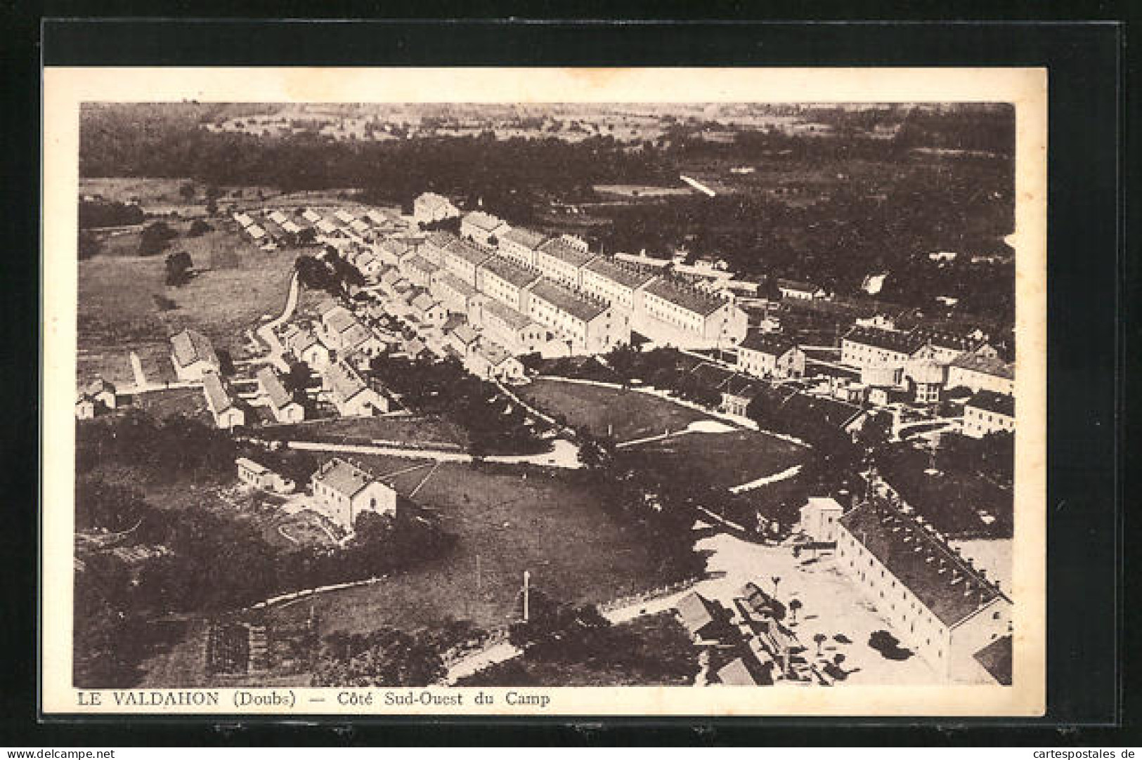 CPA Le Valdahon, Cote Sud-Ouest Du Camp, Vue Aerienne  - Andere & Zonder Classificatie