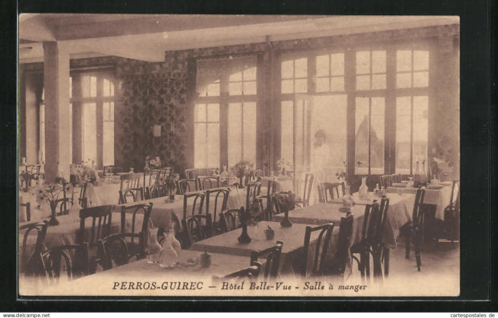 CPA Perros-Guirec, Hôtel Belle-Vue - Salle à Manger  - Perros-Guirec