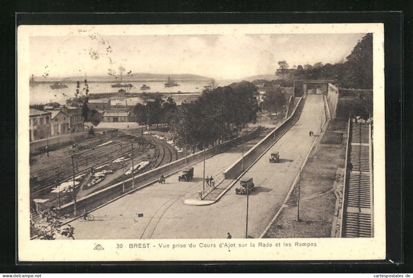 CPA Brest, Vue Prise Du Cours D` Ajot Sur La Rade Et Les Rampes  - Brest