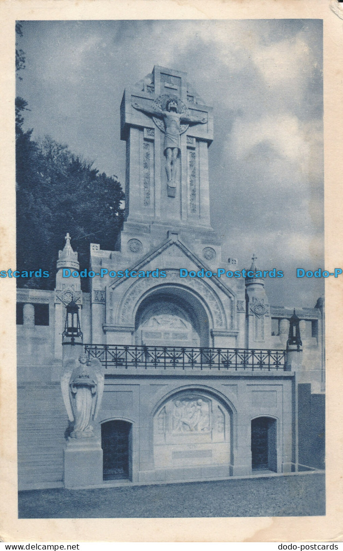 R048559 La Basilique De Lisieux. Le Chemin De Croix Exterieur. Le Calvaire Monum - World