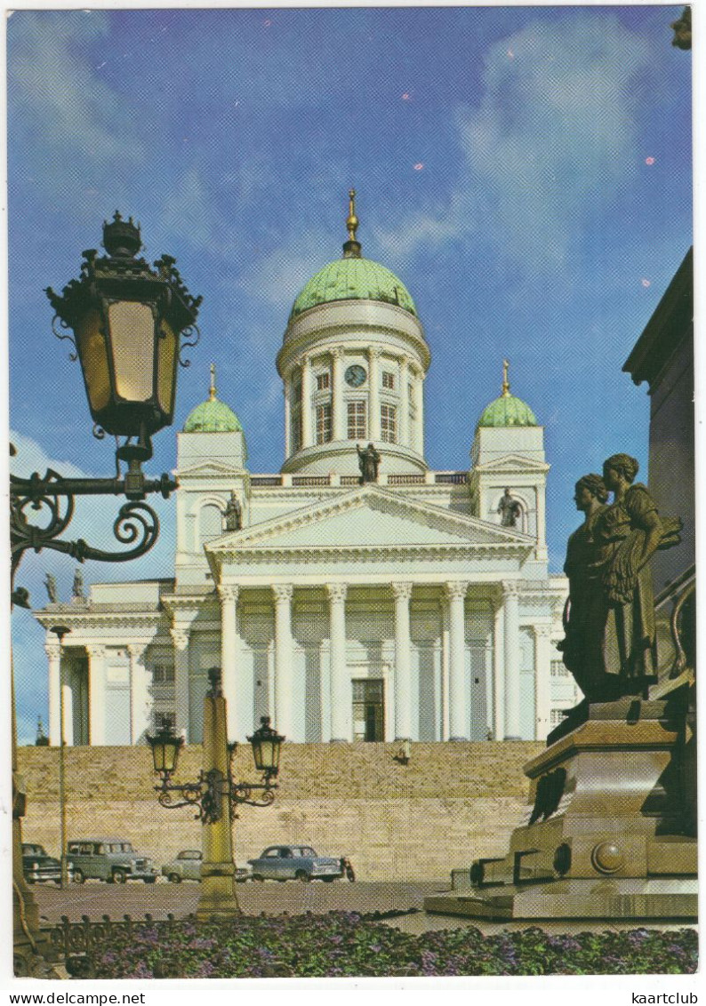 Helsinki: FORD CUSTOMLINE, WILLY JEEP STATION WAGON, WARTBURG 311, FORD CONSUL - Cathedral - (Finland) - Voitures De Tourisme