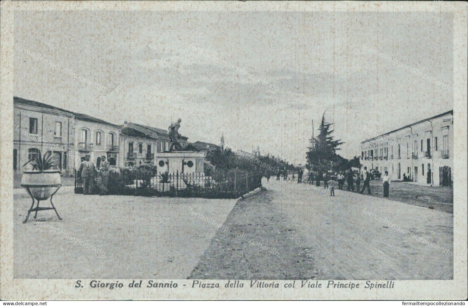 V789 Cartolina S.giorgio Del Sannio Piazza Della Vittoria Col Viale Principe Spi - Benevento