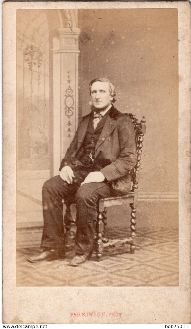 Photo CDV D'un Homme   élégant Posant Dans Un Studio Photo A  Dieppe - Alte (vor 1900)
