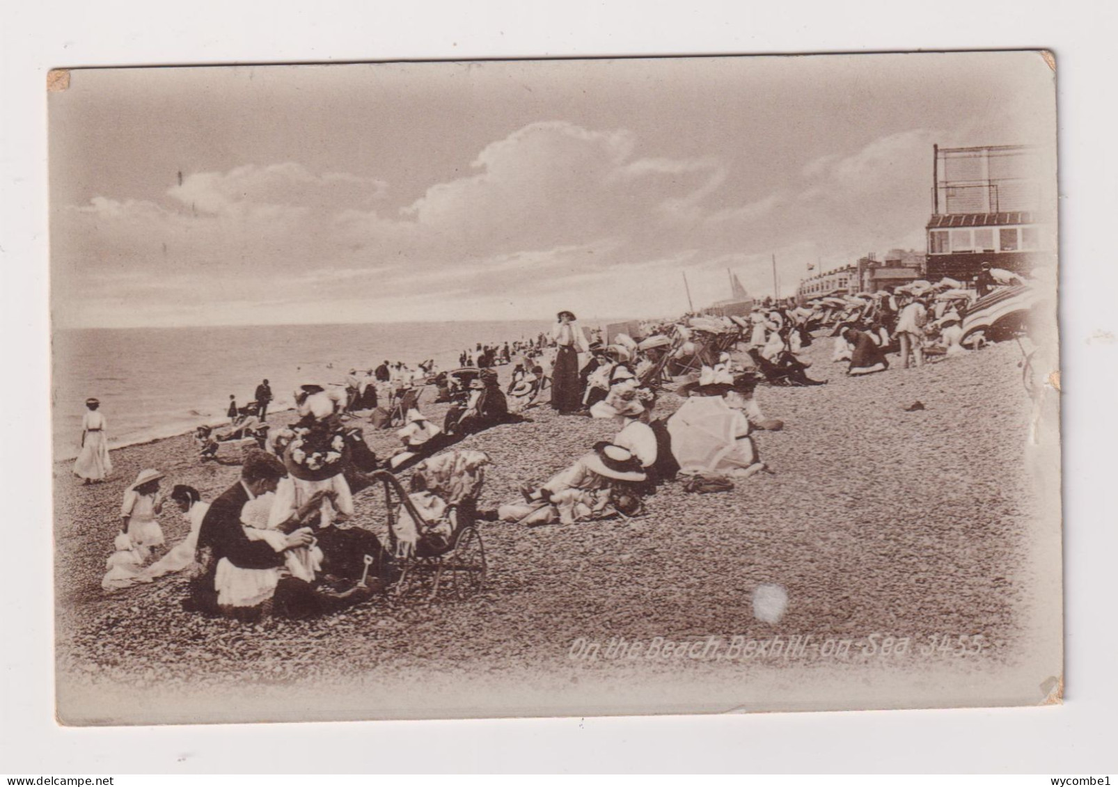 ENGLAND - Bexhill On Sea On The Beach Used Vintage Postcard - Andere & Zonder Classificatie