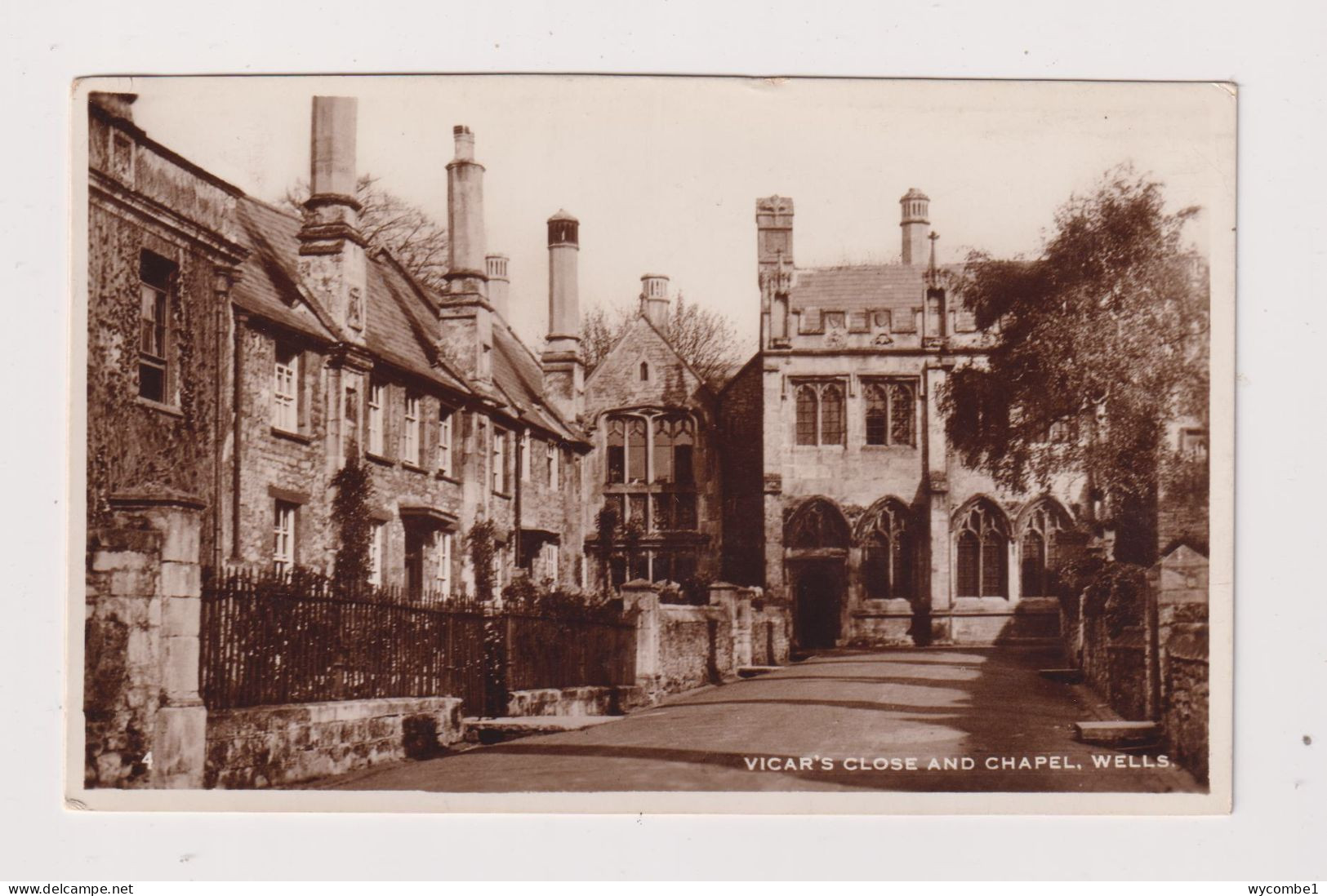 ENGLAND - Wells Vicars Close And Chapel Used Vintage Postcard - Wells