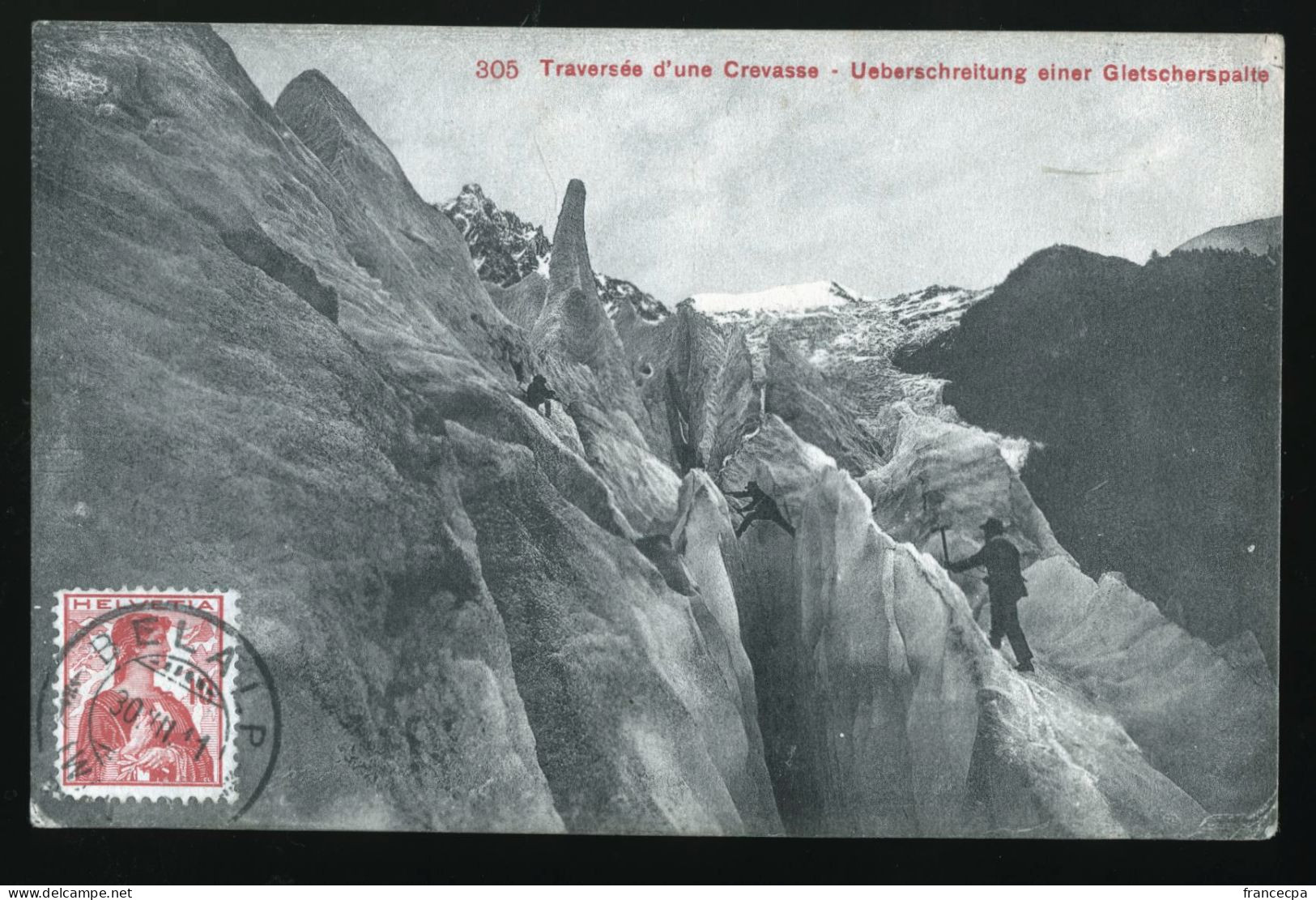 15029 - SUISSE - TRAVERSÉE D'UNE CREVASSE ALPINISTES - INTERLAKEN - Interlaken