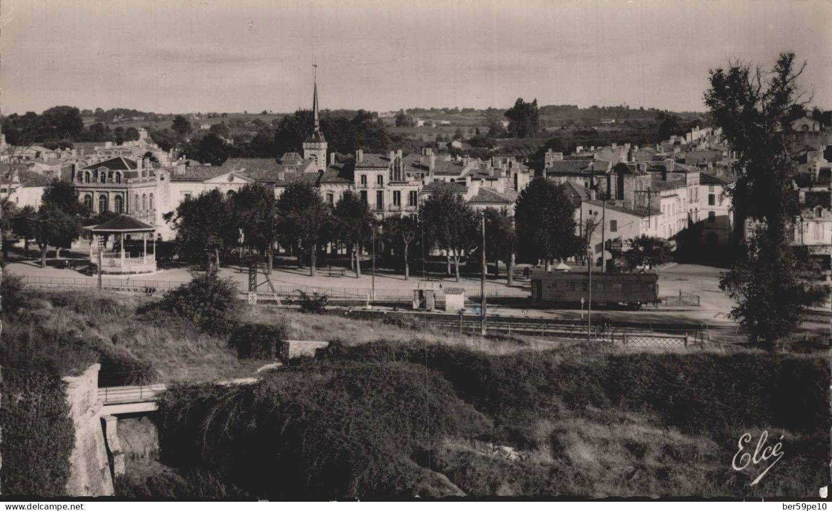 33 BLAYE DEPUIS LA CITADELLE VUE SUR LA VILLE - Blaye