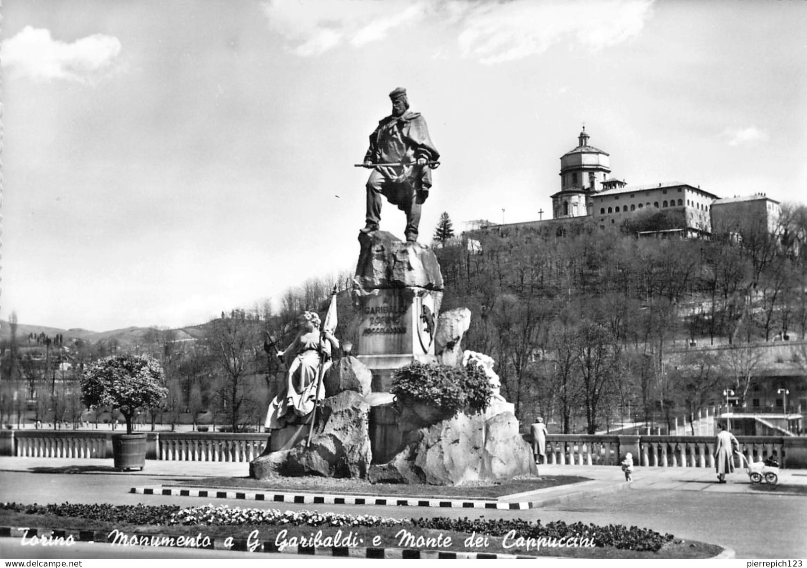 Turin - Monument à Garibaldi Et Le Mont Des Capucins - Other & Unclassified