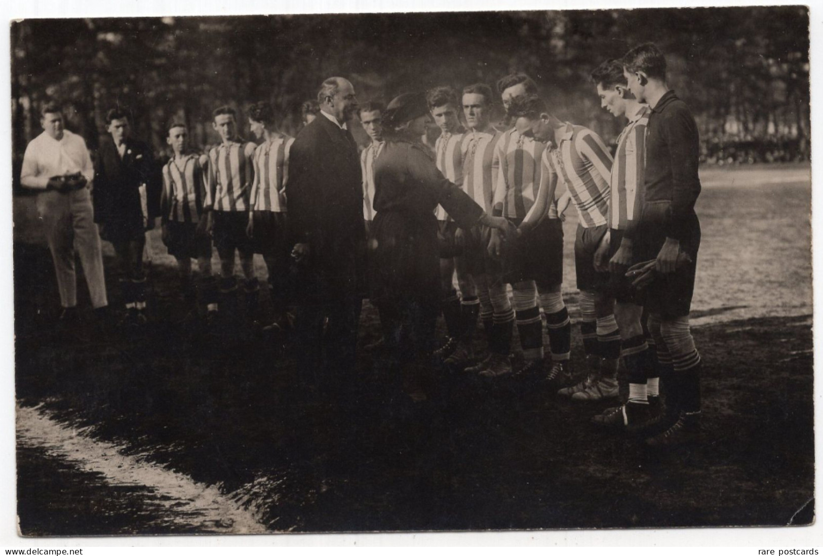 Bucuresci 1922 - Football Match Belgrade Bucuresci With Queen Maria - Roumanie