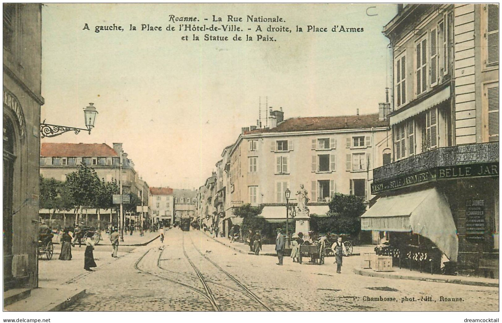 42 ROANNE. Rue Nationale 1911. Belle Jardinière Et Statue De La Paix - Roanne