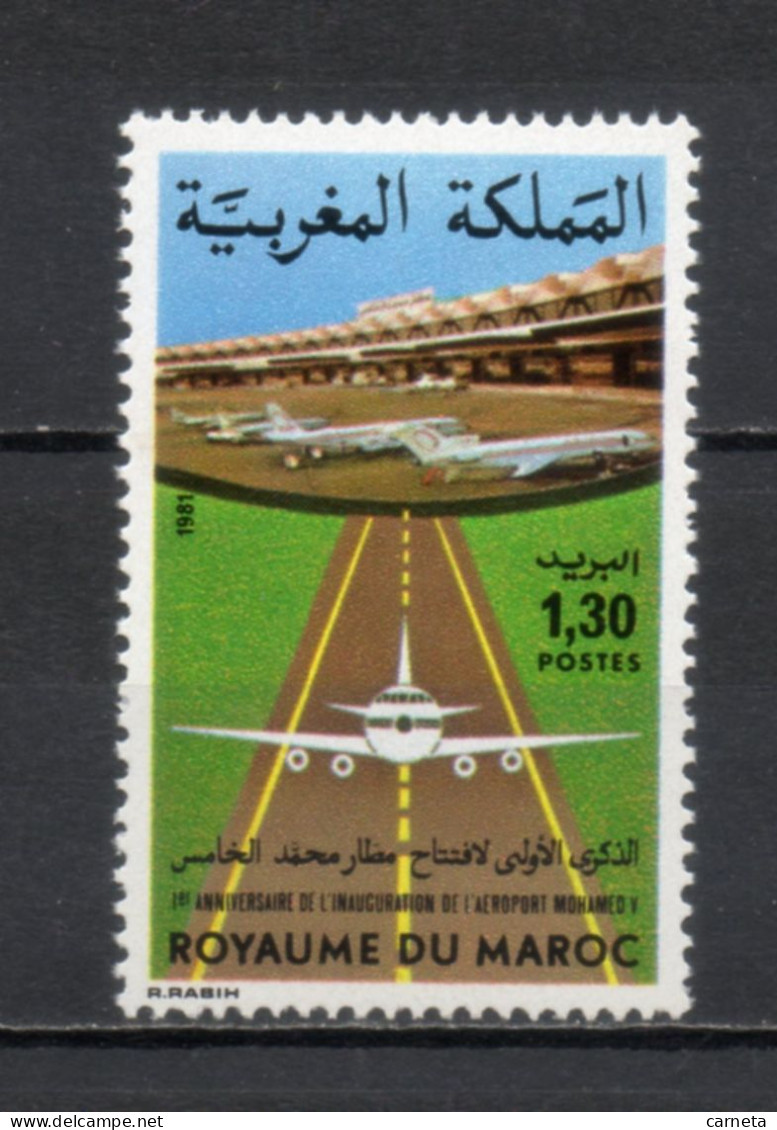 MAROC N°  899   NEUF SANS CHARNIERE  COTE  1.10€      AEROPORT AVION - Morocco (1956-...)