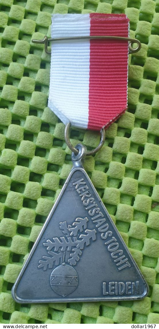 Medaile   : Kerststadstocht Leiden  -  Original Foto  !!  Medallion  Dutch / Christmas / Noël / Weihnachten - Other & Unclassified