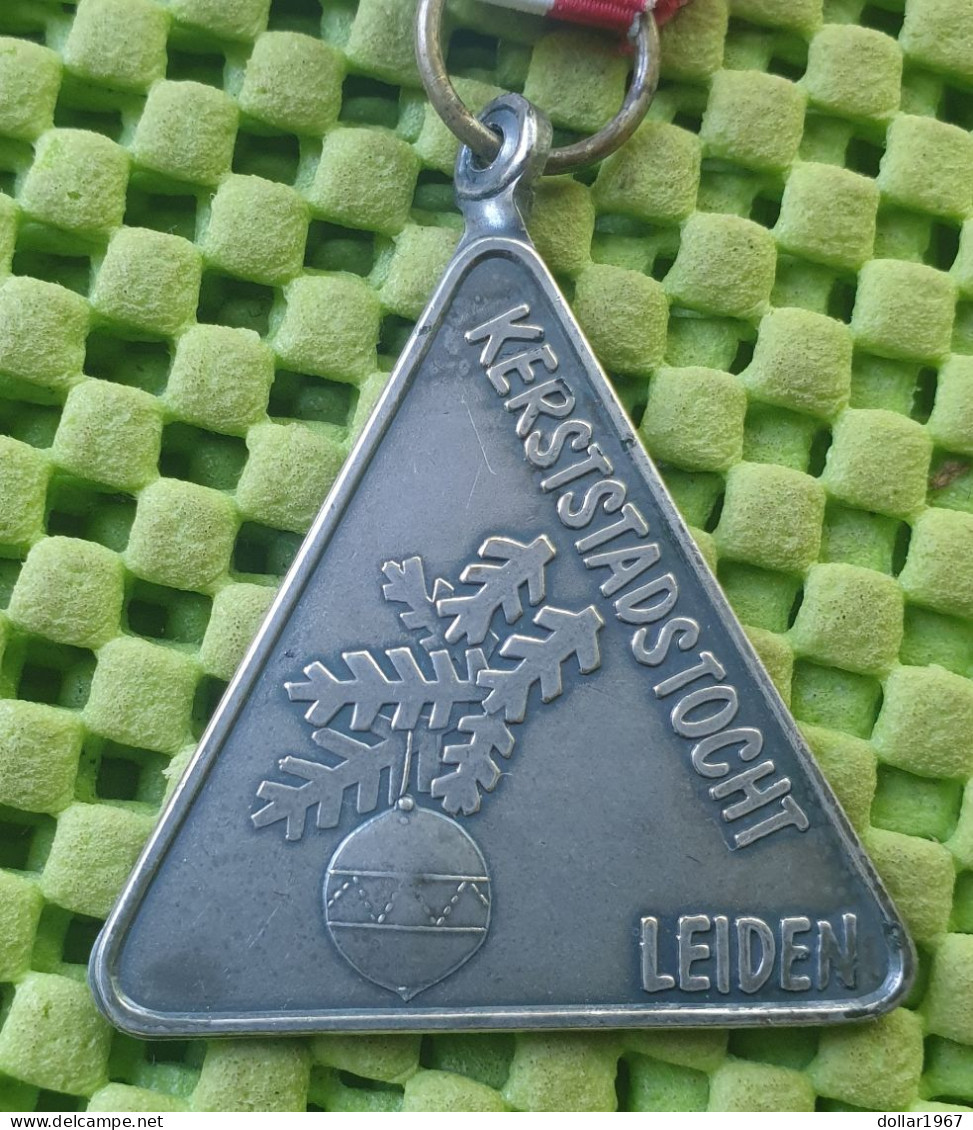 Medaile   : Kerststadstocht Leiden  -  Original Foto  !!  Medallion  Dutch / Christmas / Noël / Weihnachten - Otros & Sin Clasificación