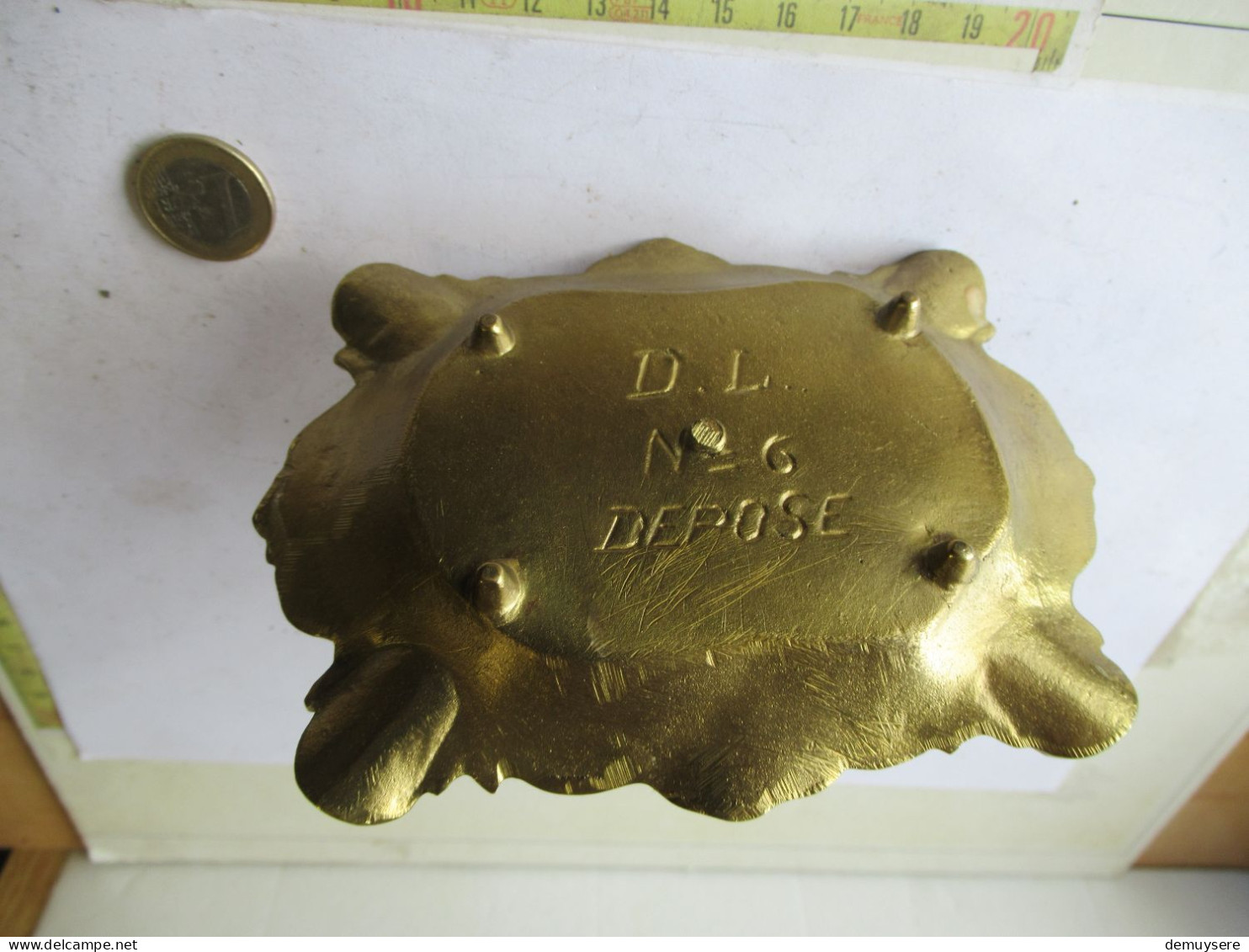 Lade 2000 - Bronzen Asbak Met Luciferhouder - Cendrier En Bronze Avec Porte Allumettes - 500 Gram - Brons