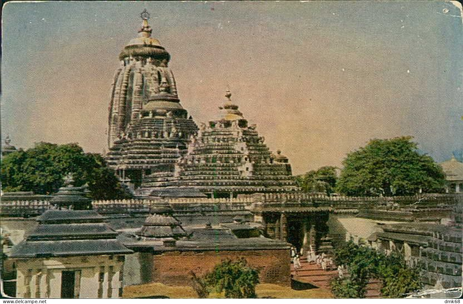 INDIA - JAGANNATH TEMPLE PURI - ORISSA - RPPC POSTCARD MAILED BY AIR MAIL TO U.S.A. - STAMPS / 1950s  (18378) - India