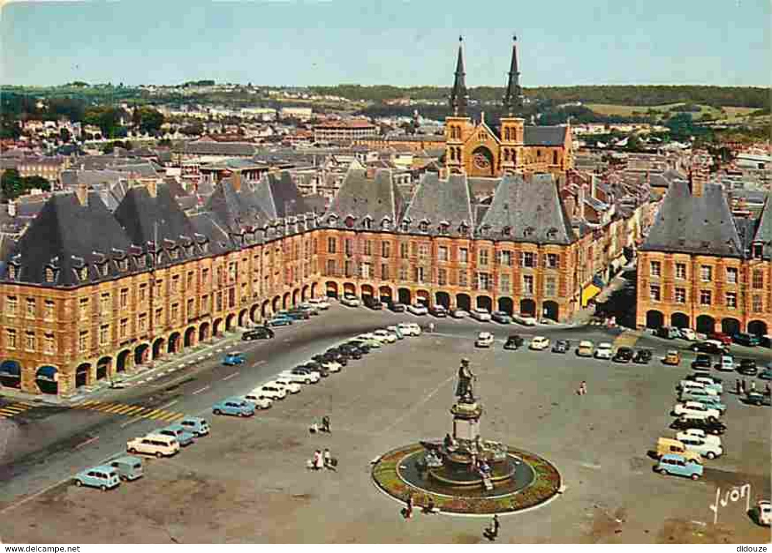 08 - Charleville Mézières - La Place Ducale Et La Statue De Charles De Gonzague - Automobiles - Carte Neuve - Carte Neuv - Charleville