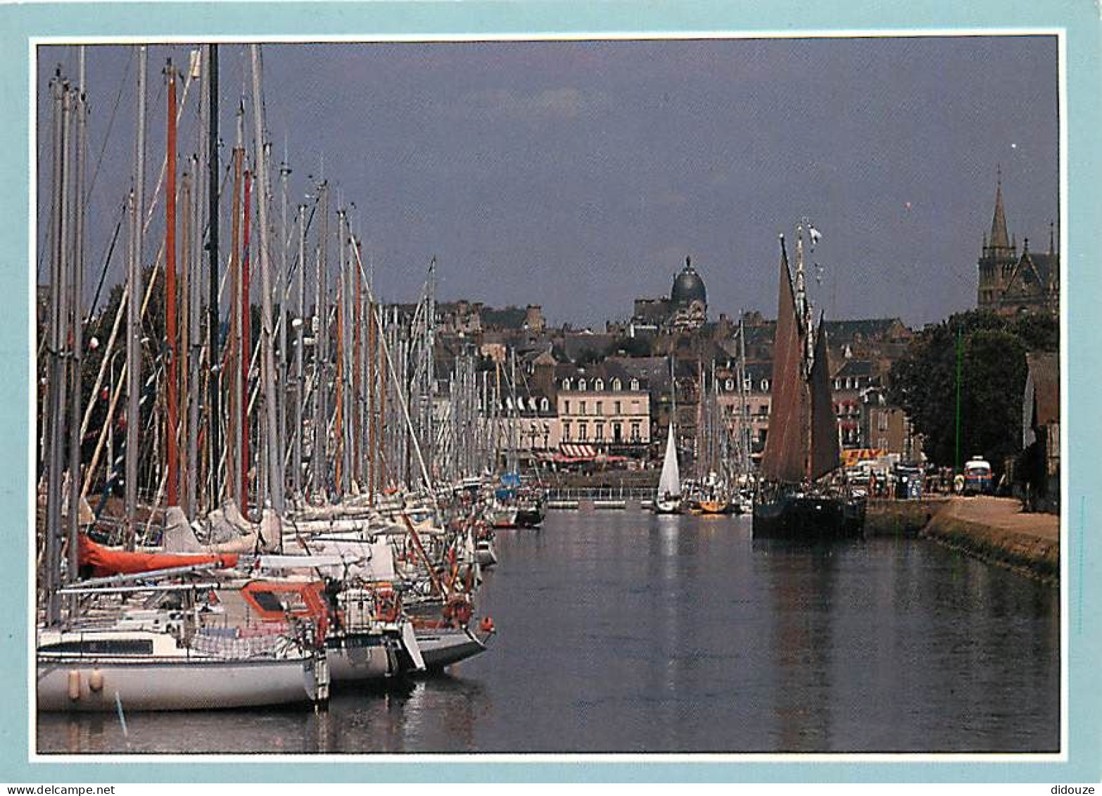 56 - Vannes - CPM - Voir Scans Recto-Verso - Vannes