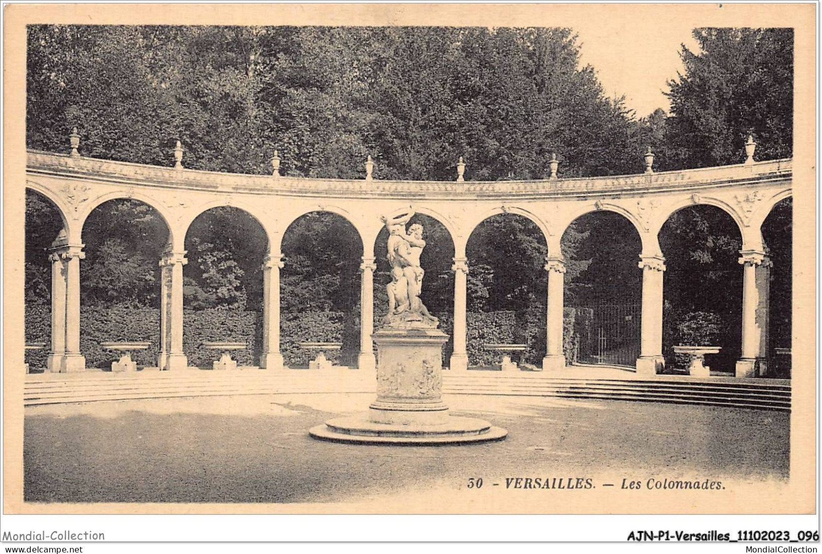 AJNP1-78-0049 - VERSAILLES - Les Colonnades - Versailles