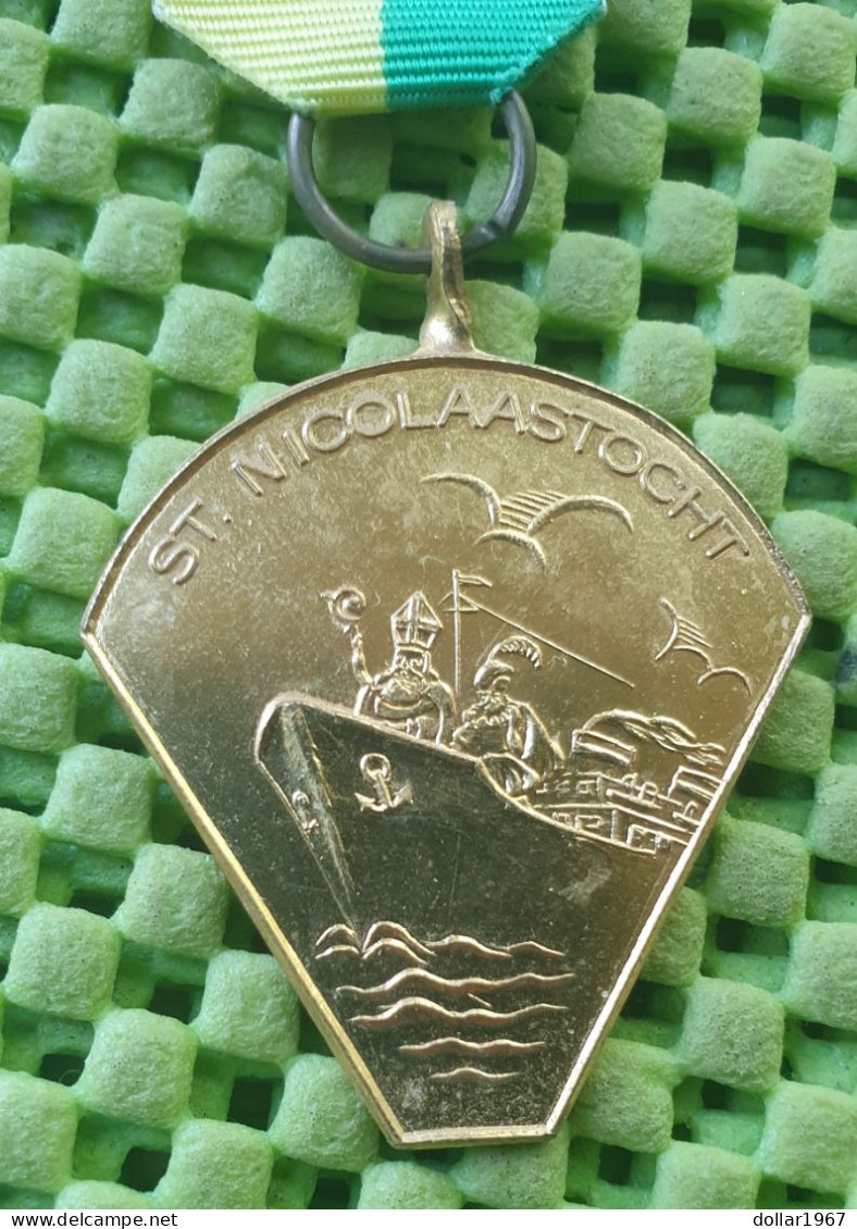 Medaile   :  Sint Nicolaas Mars / Sinterklaas - 16 + 17 -  Original Foto  !!  Medallion  Dutch / Saint Nicholas - Otros & Sin Clasificación