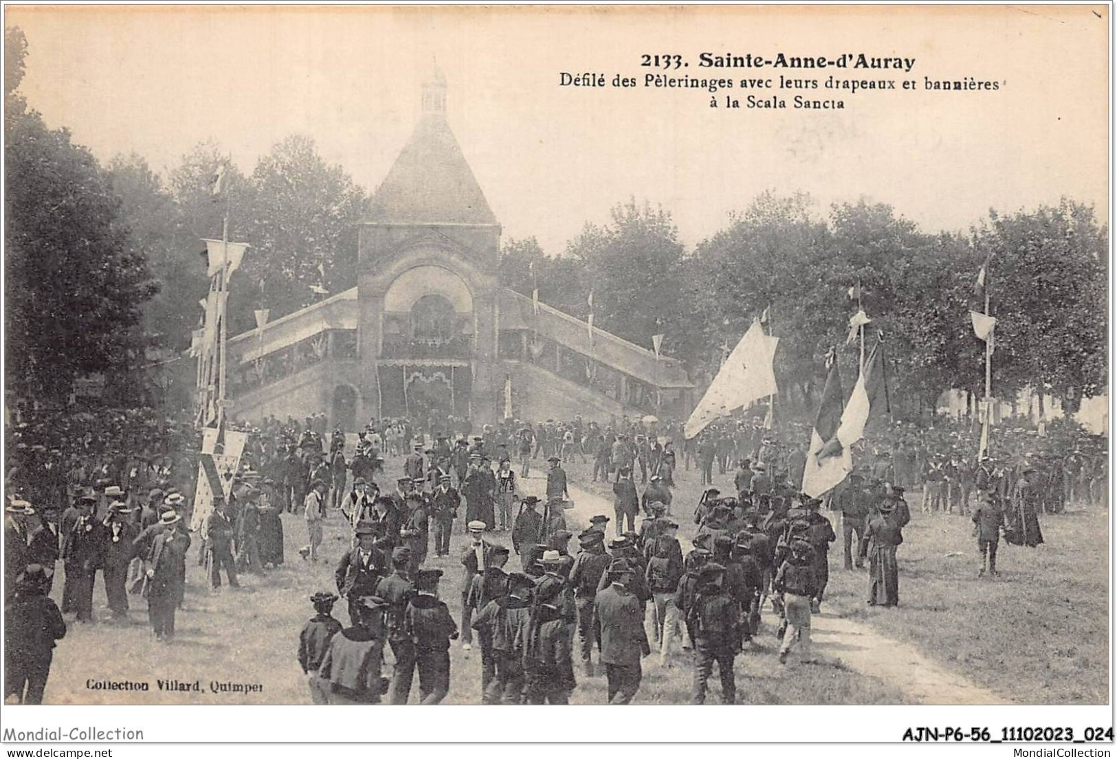 AJNP6-56-0604 - SAINTE-ANNE-D'AURAY - Défilé Des Pelerinages Avec Leurs Drapeaux Et Bannières à La Scala Sancta - Sainte Anne D'Auray