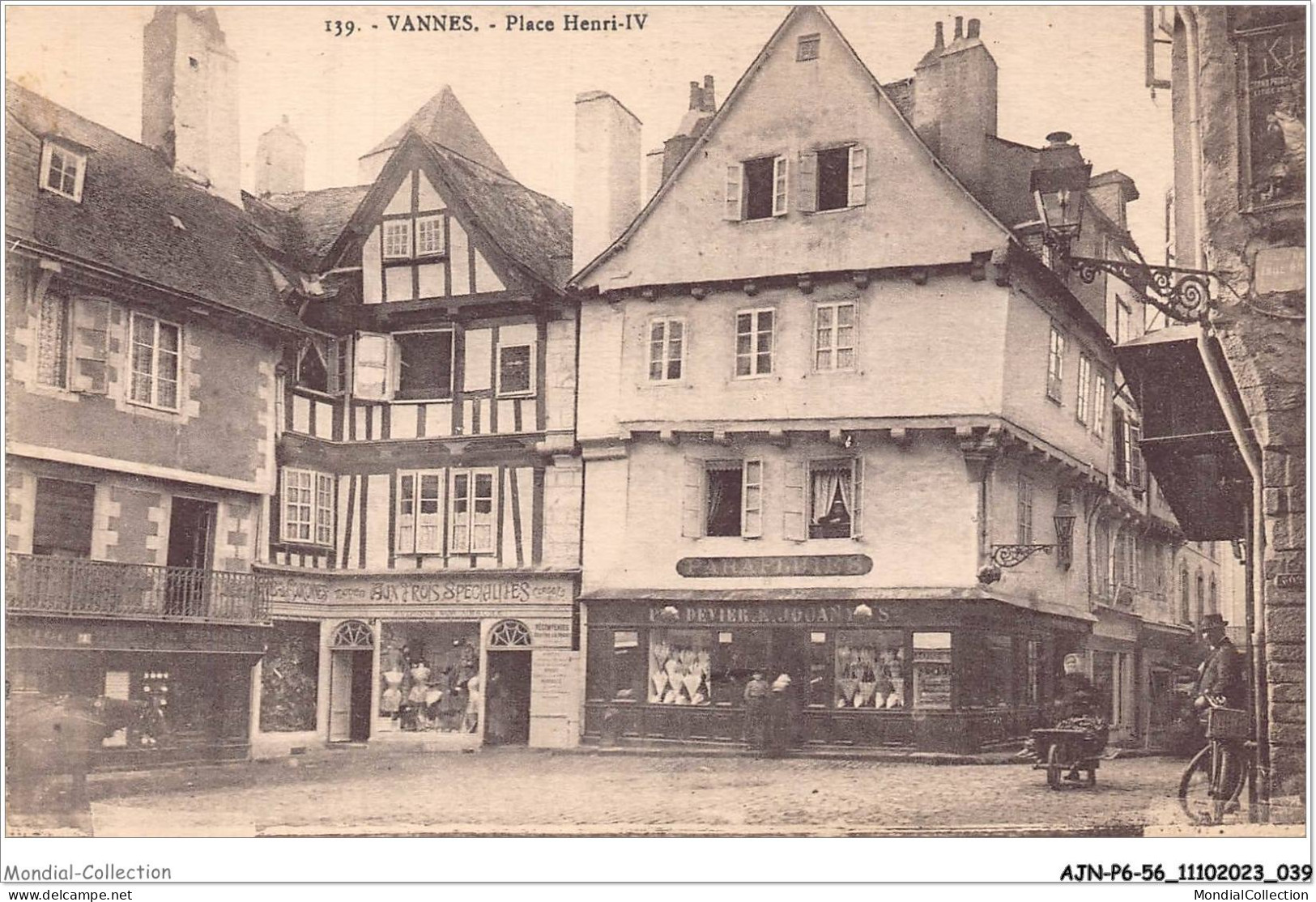 AJNP6-56-0611 - VANNES - Place Henri-iv - Vannes