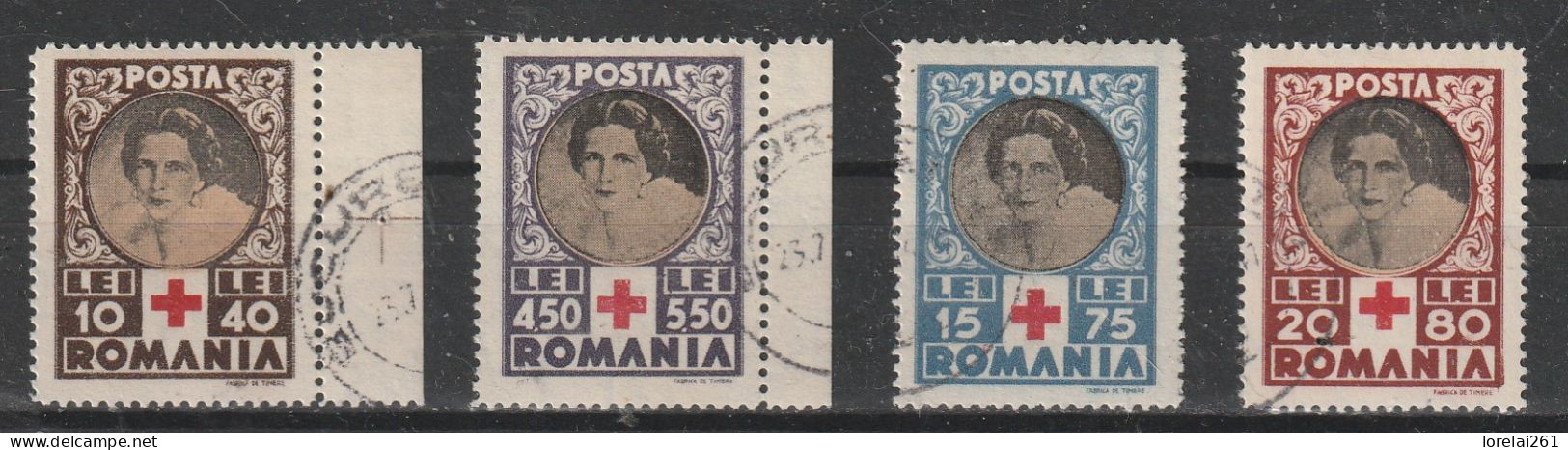 1945 - Croix Rouge/Reine Elena Mi No 827/830 - Used Stamps