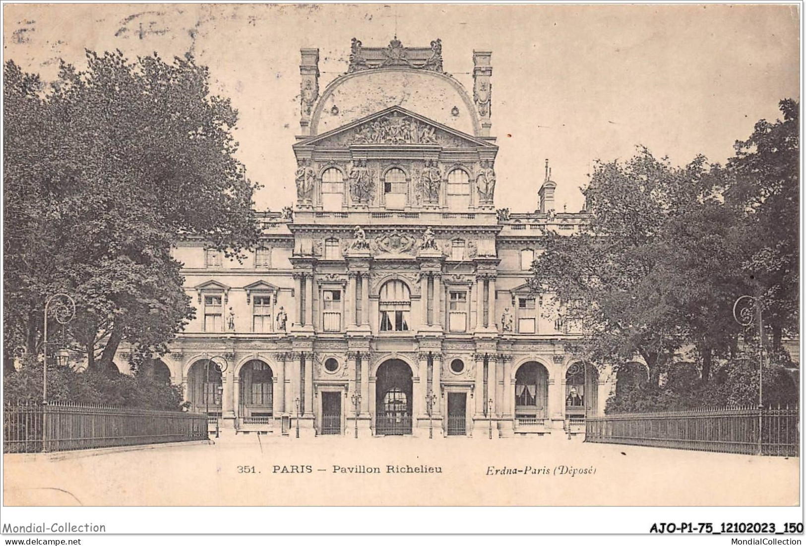 AJOP1-75-0076 - PARIS - Pavillon Richelieu - Places, Squares