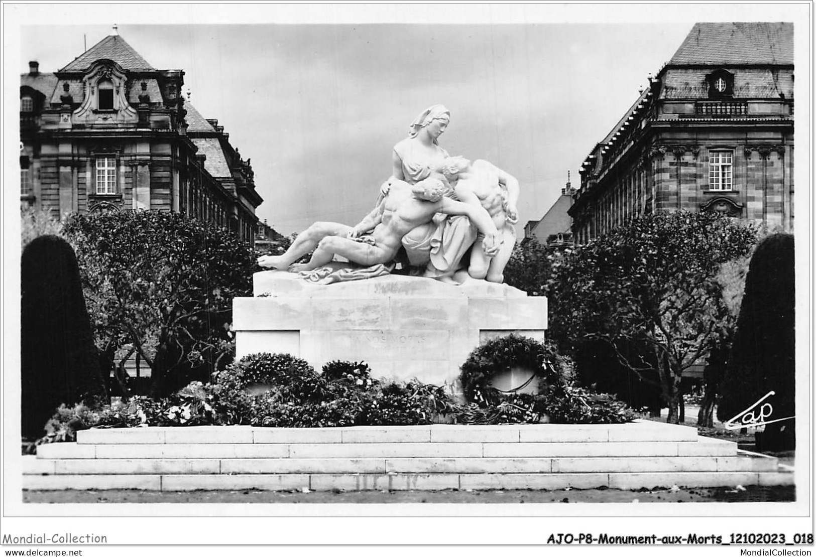 AJOP8-0782 - MONUMENT-AUX-MORTS - Strasbourg - Le Monument Aux Morts De La Grande Guerre - Monumentos A Los Caídos