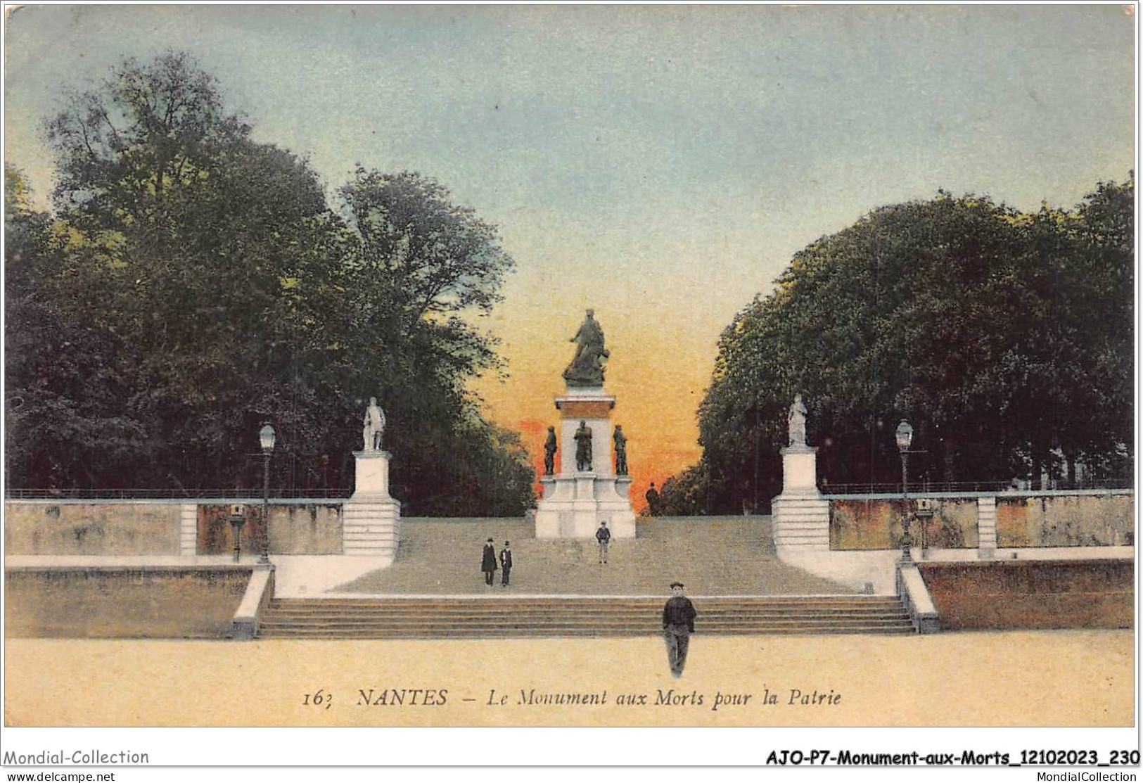 AJOP7-0763 - MONUMENT-AUX-MORTS - Nantes - Le Monument Aux Morts Pour La Patrie - Monumentos A Los Caídos