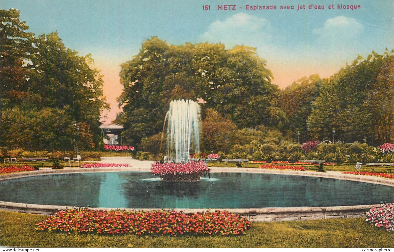 CPA France Metz Esplanade Jet D' Eau Et Kiosque - Metz