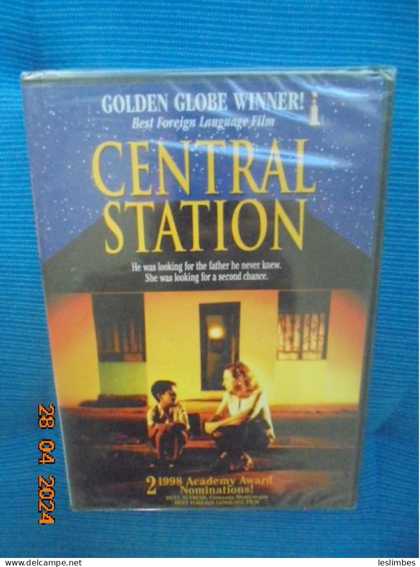 Central Station [DVD] [Region 1] [US Import] [NTSC] Walter Salles - Columbia Tristar Home Video 1999 - Drame