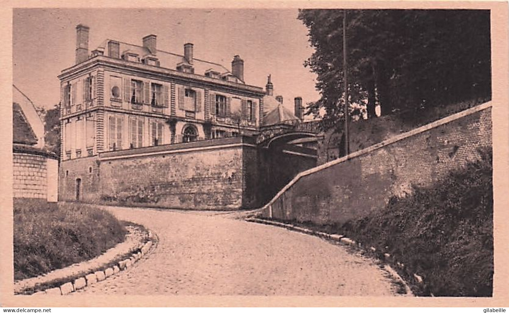 62 - MONTREUIL  Sur MER - Parvis St Firmin - Montreuil