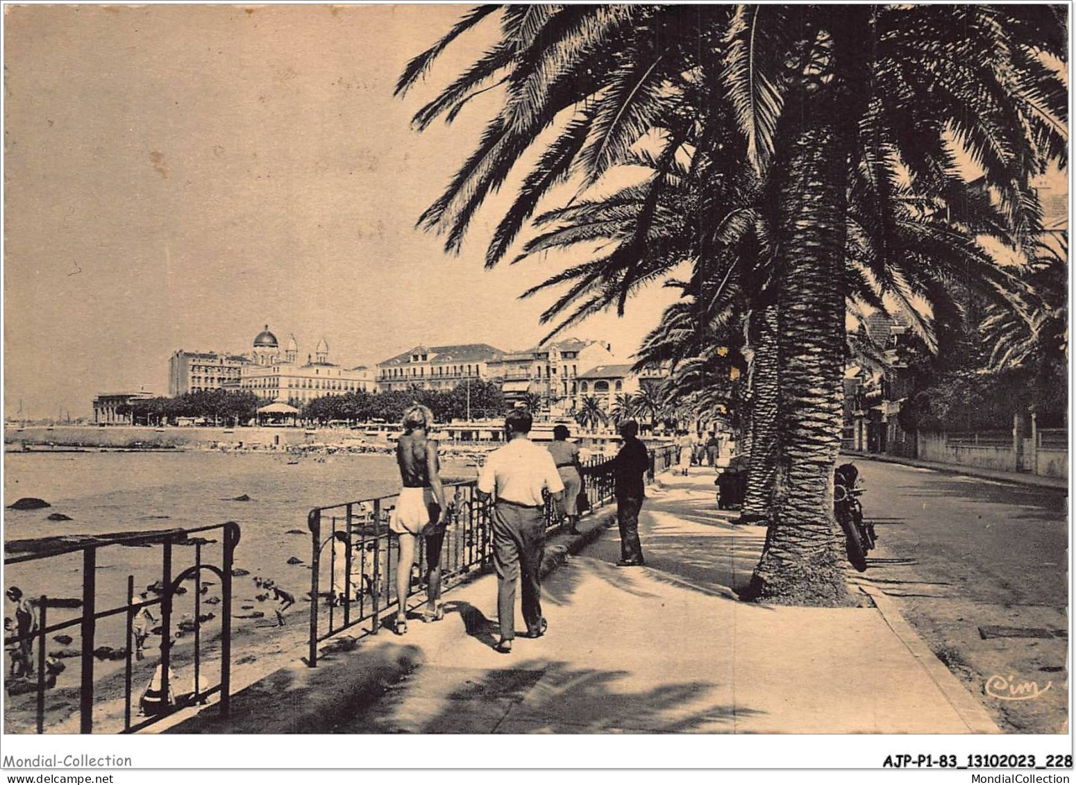 AJPP1-83-0115 - SAINT-RAPHAEL - Boulevard Felix-Martin - Saint-Raphaël