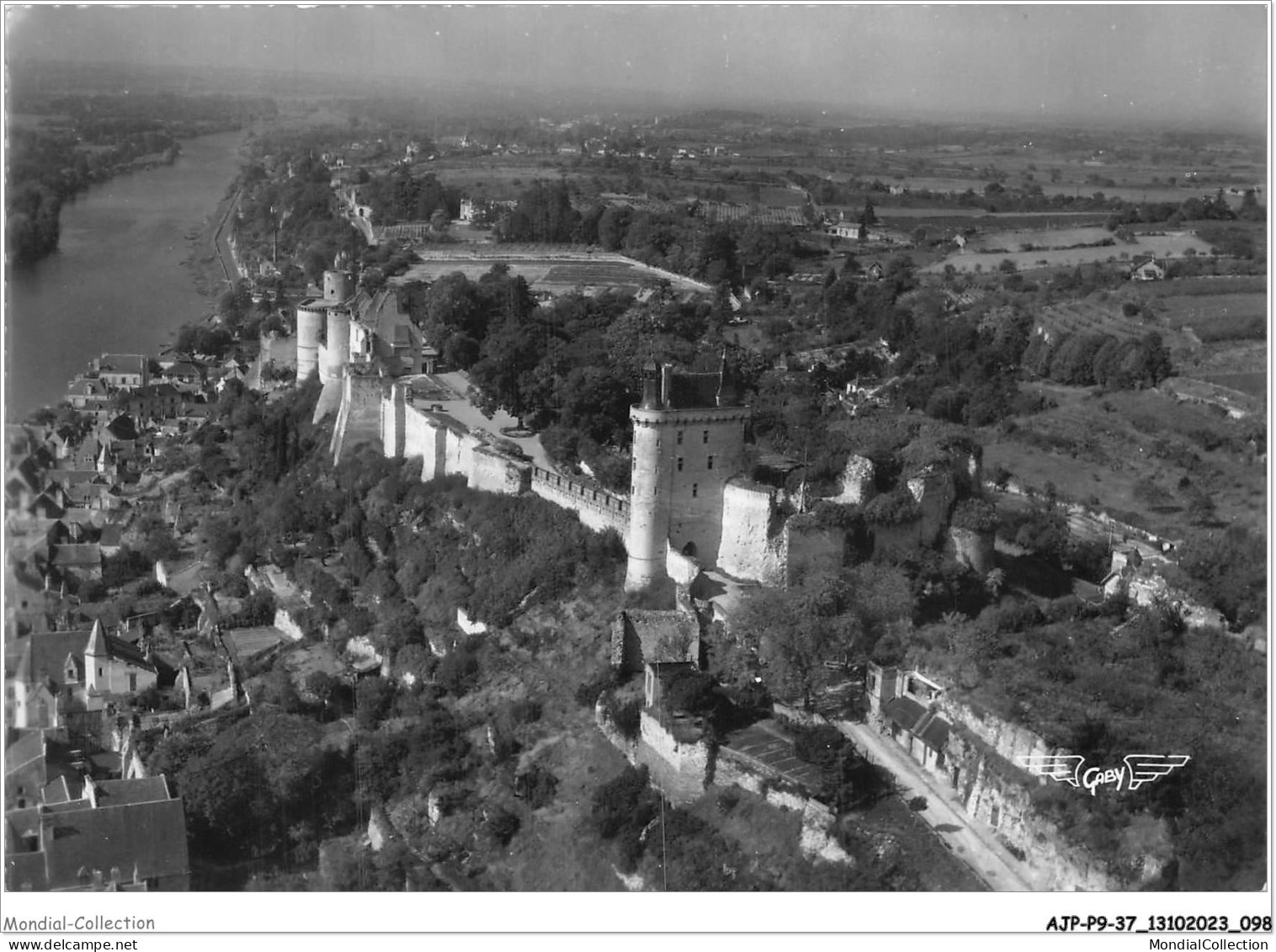 AJPP9-37-0946 - CHATEAUX DE LA LOIRE - CHINON - Le Chateau Et La Vienne - Chinon