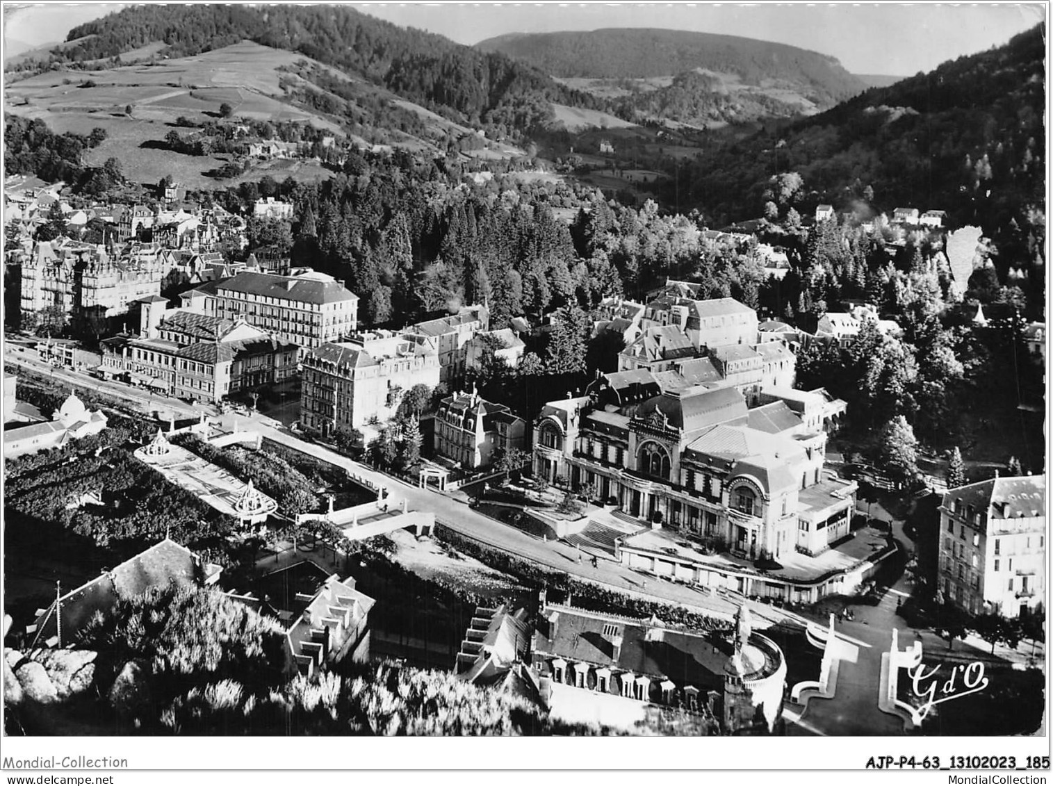 AJPP4-63-0507 -  L'AUVERGNE - LA BOURBOULE - Le Casino Et Les Grands Hotel - En Deuxieme - La Bourboule