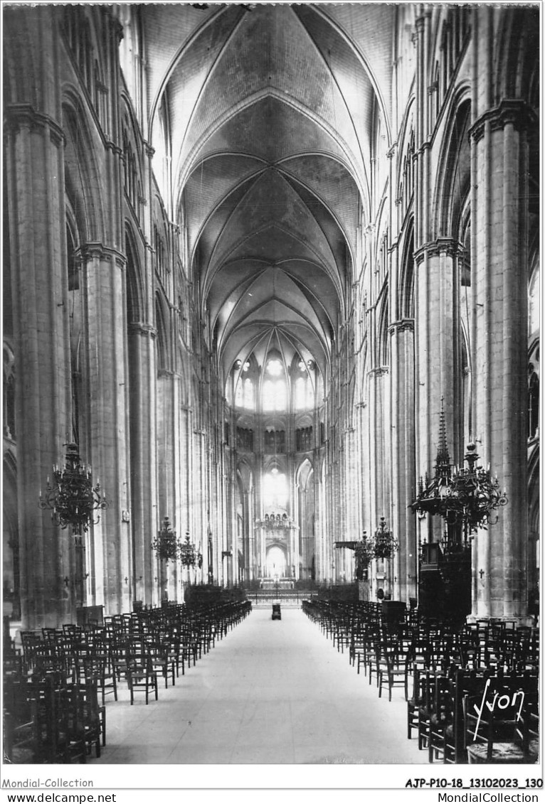 AJPP10-18-1059 - BOURGES - La Cathedrale - La Grande Nef - Bourges