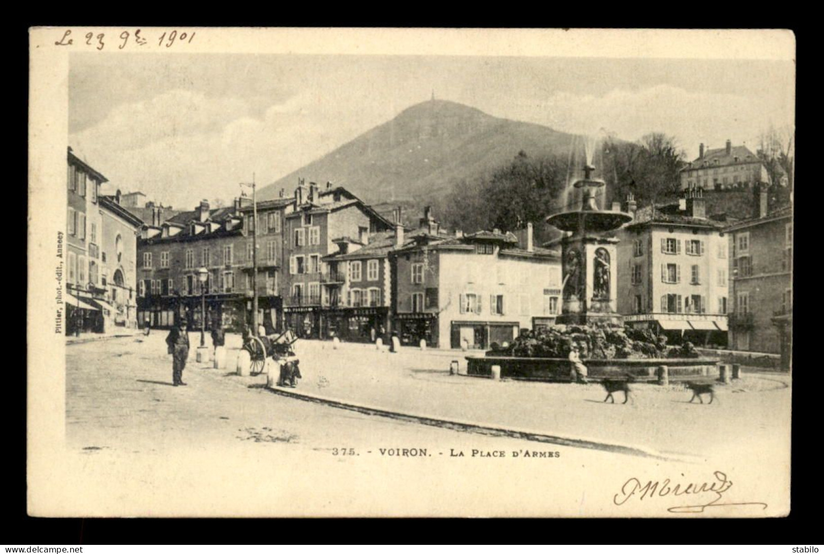 38 - VOIRON - LA PLACE D'ARMES - Voiron