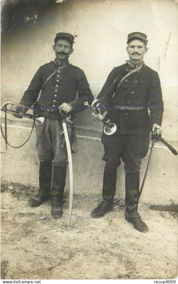 MILITARIA  2 Militaires Trompette  16 Sur Col Cp Photo  2scans - Régiments