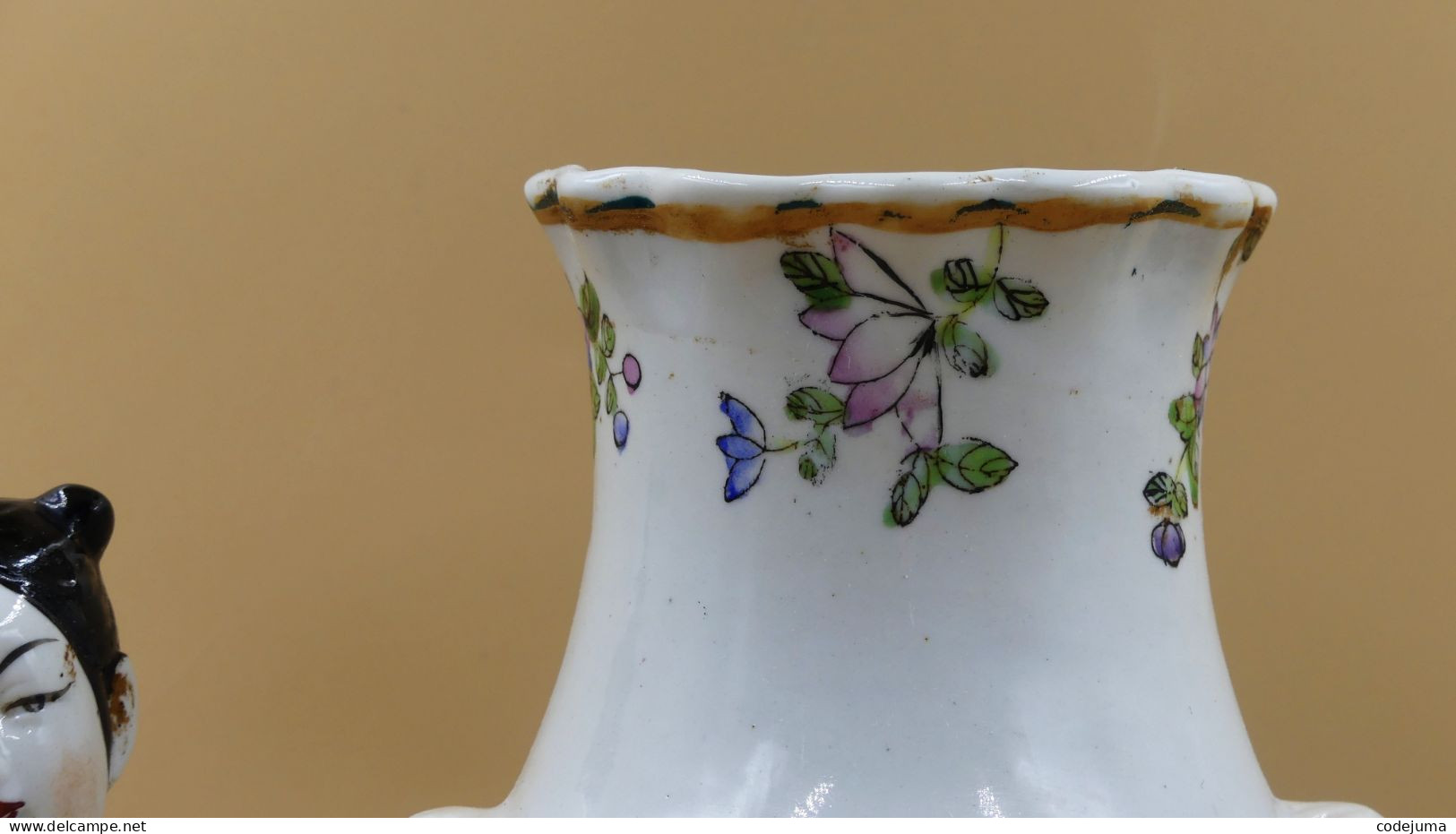 Chine Vase Periode Republique (1910/1949) à Decor De Jeunes Dames - Arte Asiatica