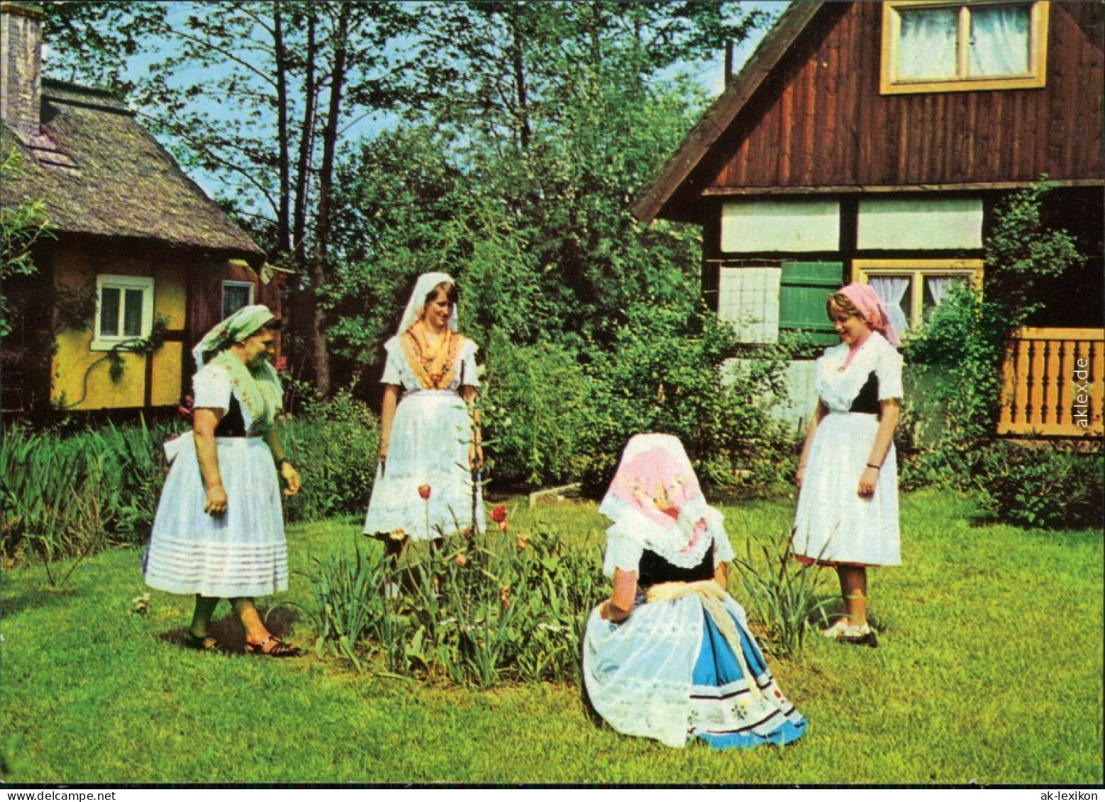 Lübbenau (Spreewald) Lubnjow Einwohnern In Wendische-Trachten Sommer 1976 - Luebbenau