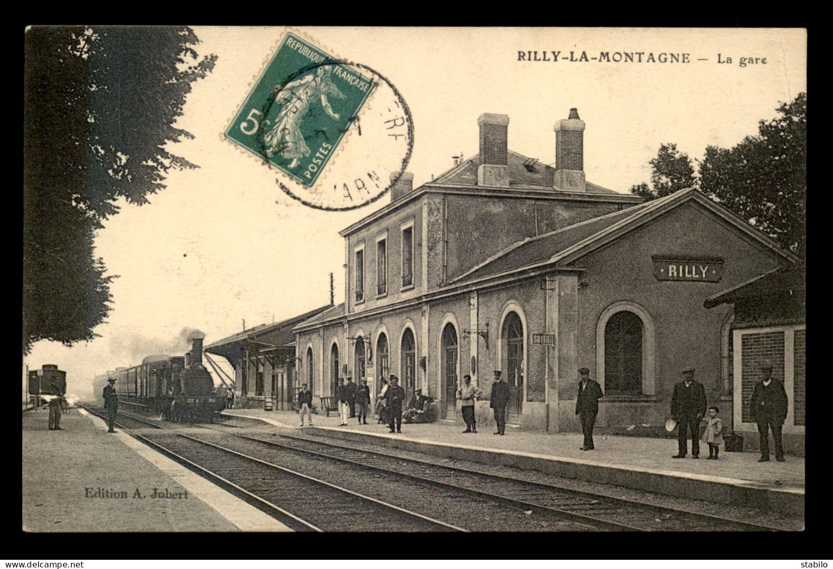 51 - RILLY-LA-MONTAGNE - TRAIN EN GARE DE CHEMIN DE FER - Rilly-la-Montagne