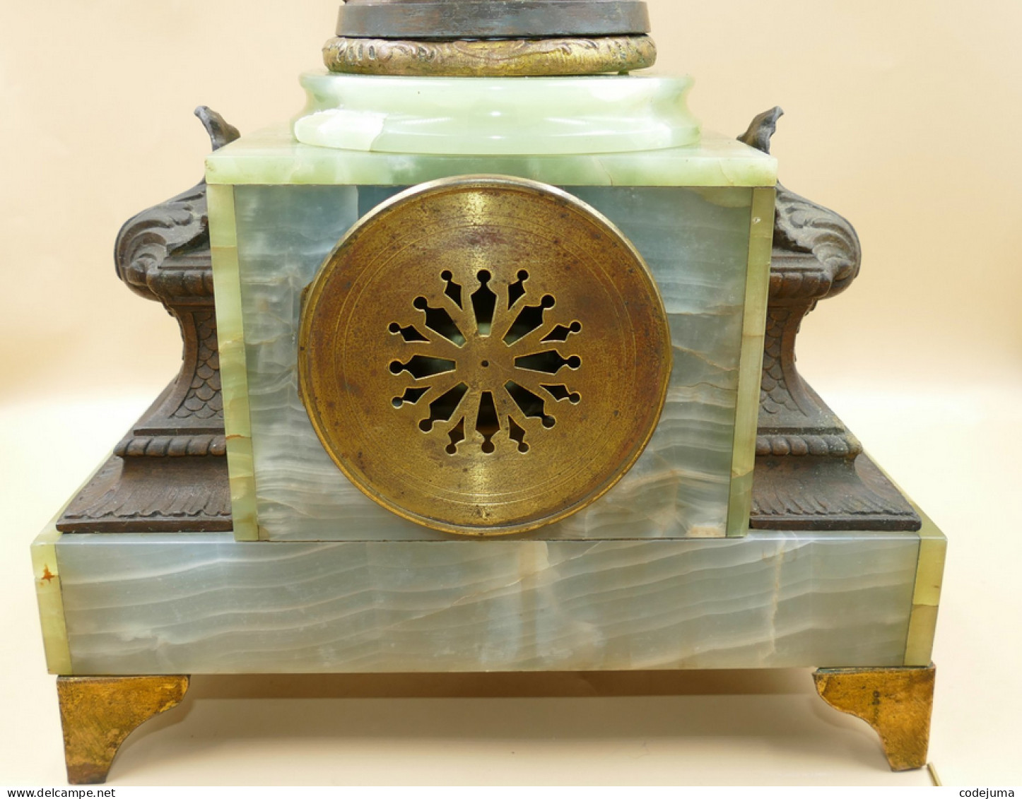 Pendule de cheminée - Onyx, Régule, "Le jour" - 1850-1900