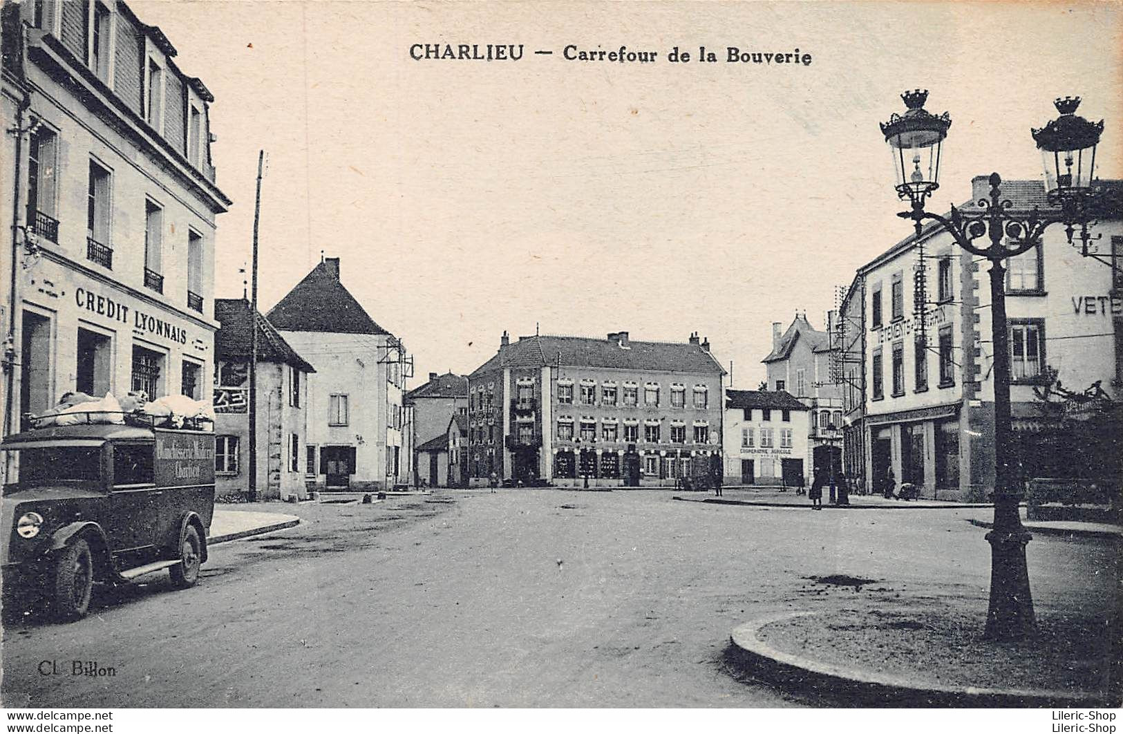 [42] CHARLIEU - Carrefour De La Bouverie - Camionnette  De La Blanchisserie Moderne - Crédit Lyonnais CPA - Charlieu